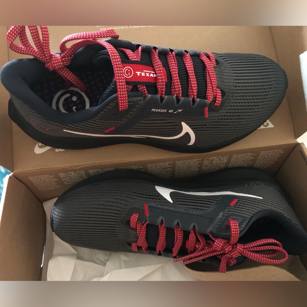 Nikes Texans brand